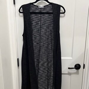 Honey and Lace Black and Gray Sleeveless Top